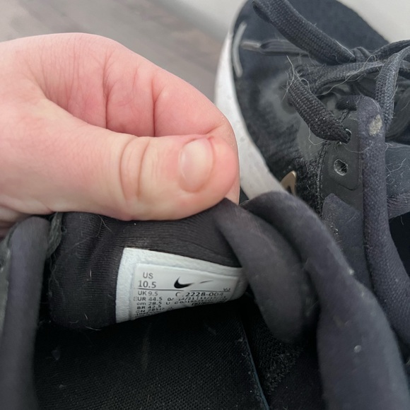 Nike Zoomx Invincible Run Flyknit. Black and Gold Athletic Sneakers - Picture 5 of 5